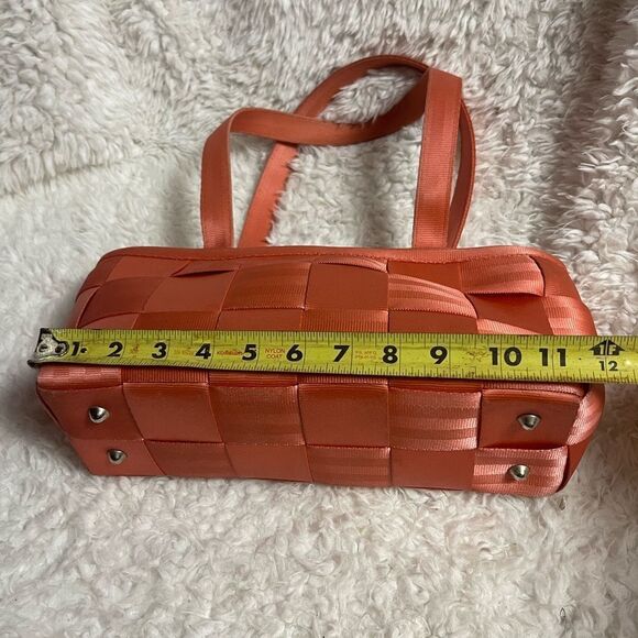 Harvey’s the original seatbelt bag orange baguette style shoulder bag. - Picture 9 of 13